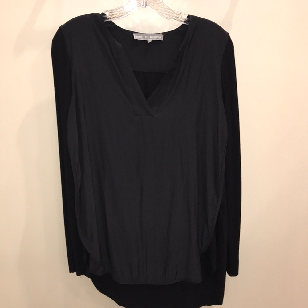 Lola and Sohie v-neck long sleeve